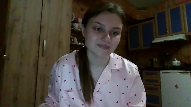 Snapshot of Little_shygirl chatting on 19, 10, 2025 Little shygirl online show from 19, 10, 2025