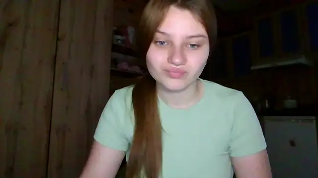 Snapshot of Little_shygirl chatting on 9, 11, 2025 Little shygirl online show from 9, 11, 2025