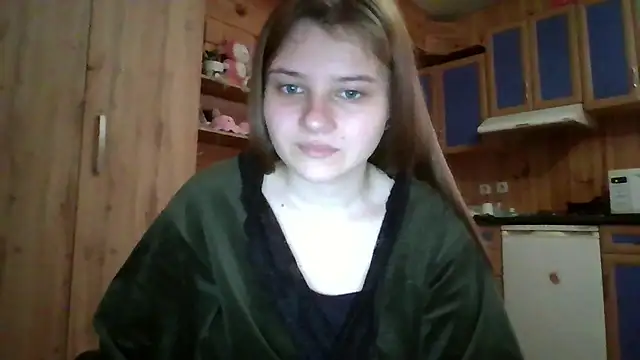 Snapshot of Little_shygirl chatting on 17, 11, 2025 Little shygirl online show from 17, 11, 2025