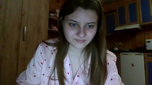 Snapshot of Little_shygirl chatting on 20, 11, 2025 Little shygirl online show from 20, 11, 2025