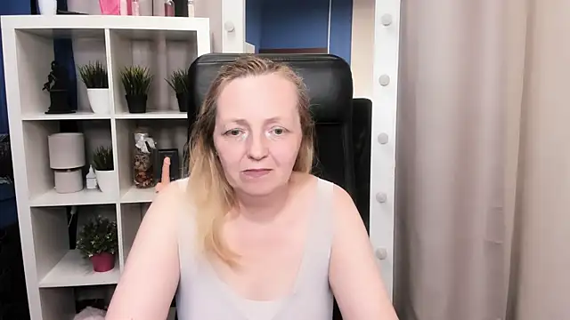 Karen Villis online show from 2, 7, 2026