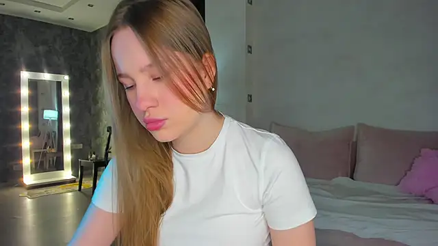 Candy Cansew online show from 13, 3, 2026