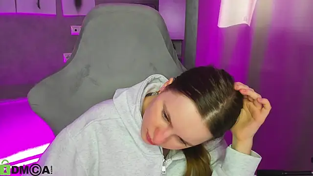 Candy Cansew online show from 21, 3, 2026