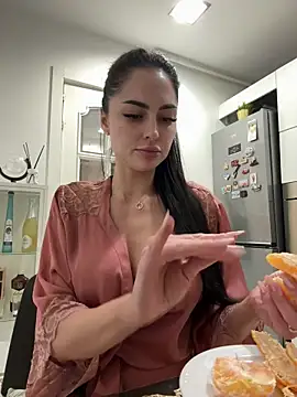 ChloeDevine online show from 19, 12, 2025