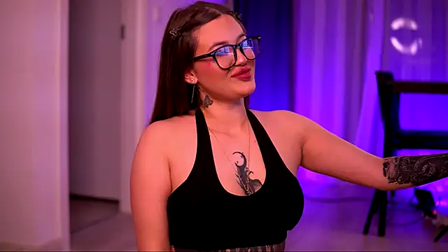 Snapshot of AryaDeluna chatting on 24, 10, 2025 AryaDeluna online show from 24, 10, 2025