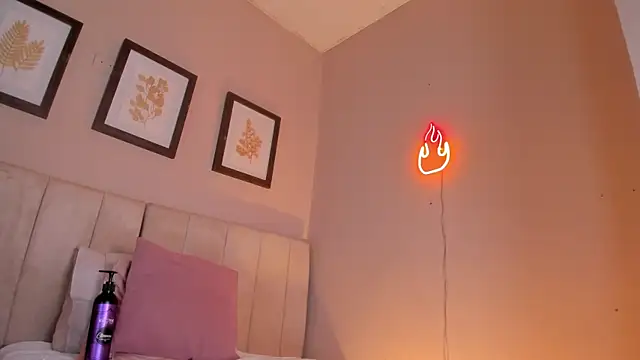  lucia 18 online show from 14, 10, 2025