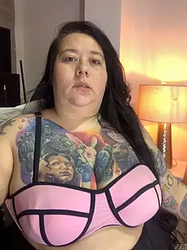 Snapshot of kai_cenat chatting on 9, 10, 2025 kai cenat online show from 9, 10, 2025