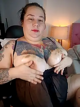 Snapshot of kai_cenat chatting on 31, 10, 2025 kai cenat online show from 31, 10, 2025