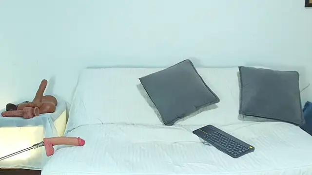 Snapshot of cinderella_jackson chatting on 4, 4, 2026 cinderella jackson online show from 4, 4, 2026