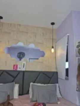 Snapshot of valentina-diiaz chatting on 3, 3, 2026 valentina-diiaz online show from 3, 3, 2026