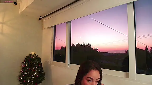  Victoria Collins online show from 27, 11, 2025