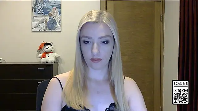 Wild Silk Desire online show from 2, 12, 2025