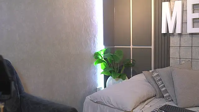 Susan wall online show from 30, 4, 2026