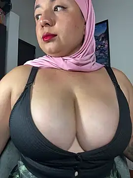 Snapshot of bluum chatting on 26, 6, 2026 bluum online show from 26, 6, 2026