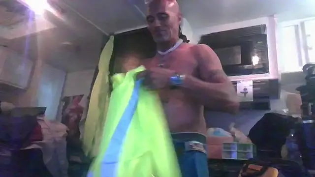 Snapshot of badboy2u2025 chatting on 9, 11, 2025 badboy2u2025 online show from 9, 11, 2025