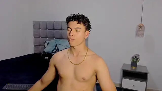 Snapshot of Santy_Stump chatting on 10, 2, 2026 Santy Stump online show from 10, 2, 2026