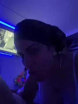 candycubanita online show from 20, 4, 2026