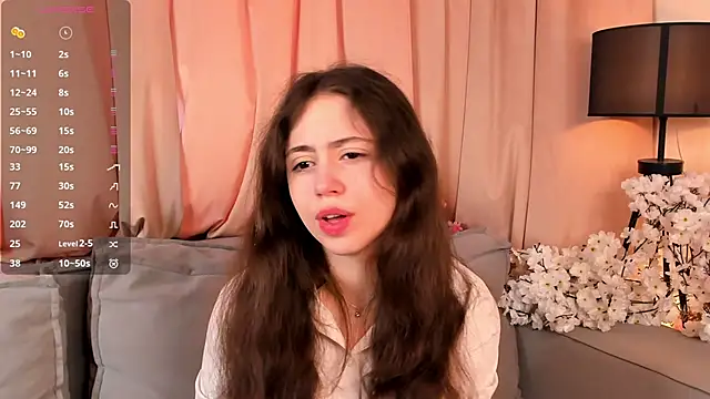 JulianaChapel online show from 9, 9, 2025