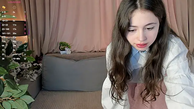 JulianaChapel online show from 2, 11, 2025