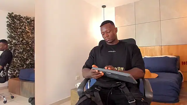 MarcusBlack  online show from 28, 7, 2026