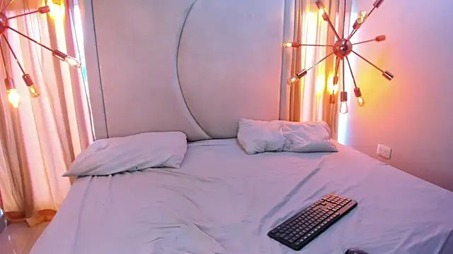 Anittatoro  online show from 22, 9, 2025