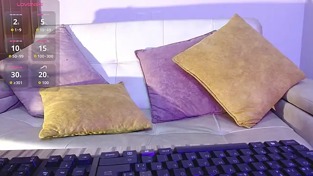 alesiamoore online show from 19, 9, 2025