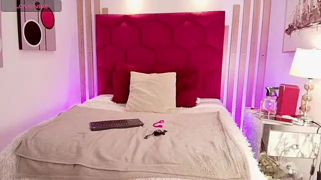 EmmaJhomson online show from 26, 3, 2026