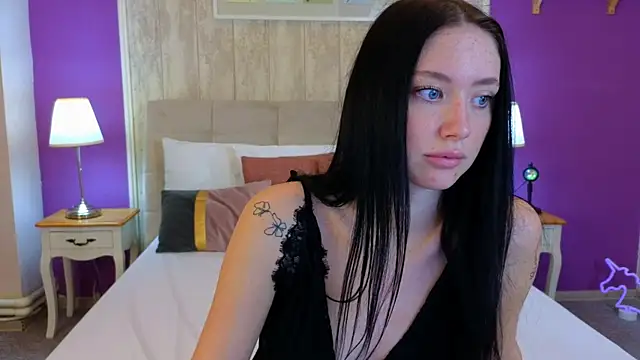 Snapshot of Ivanna__Rose chatting on 2, 10, 2025 Ivanna Rose online show from 2, 10, 2025