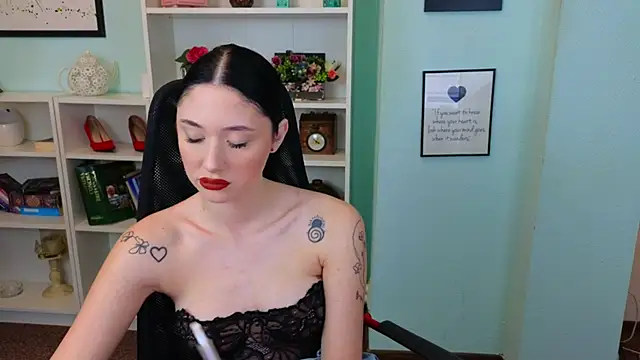 Snapshot of Ivanna__Rose chatting on 17, 10, 2025 Ivanna Rose online show from 17, 10, 2025