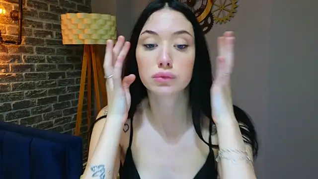 Snapshot of Ivanna__Rose chatting on 20, 10, 2025 Ivanna Rose online show from 20, 10, 2025