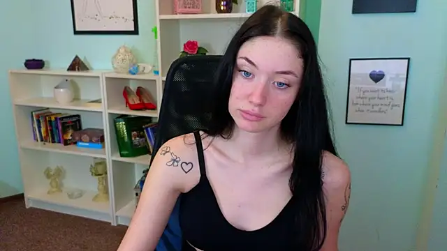 Snapshot of Ivanna__Rose chatting on 17, 11, 2025 Ivanna Rose online show from 17, 11, 2025