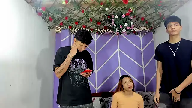 Snapshot of Bastian_boyshot77 chatting on 17, 10, 2025 Bastian boyshot77 online show from 17, 10, 2025