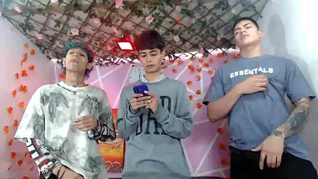 Snapshot of Bastian_boyshot77 chatting on 28, 10, 2025 Bastian boyshot77 online show from 28, 10, 2025