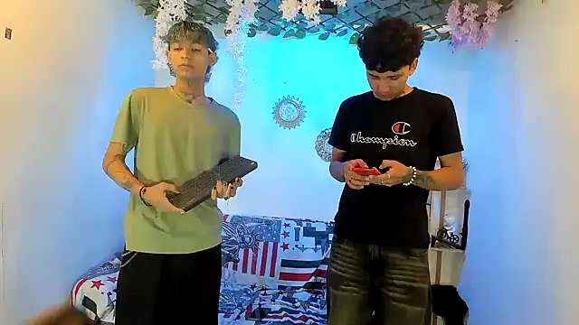 Snapshot of Bastian_boyshot77 chatting on 11, 11, 2025 Bastian boyshot77 online show from 11, 11, 2025