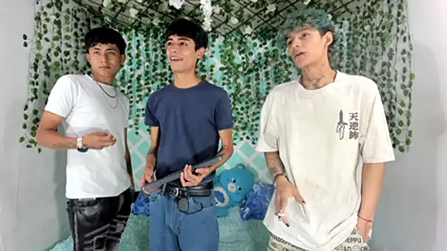 Snapshot of Bastian_boyshot77 chatting on 30, 11, 2025 Bastian boyshot77 online show from 30, 11, 2025