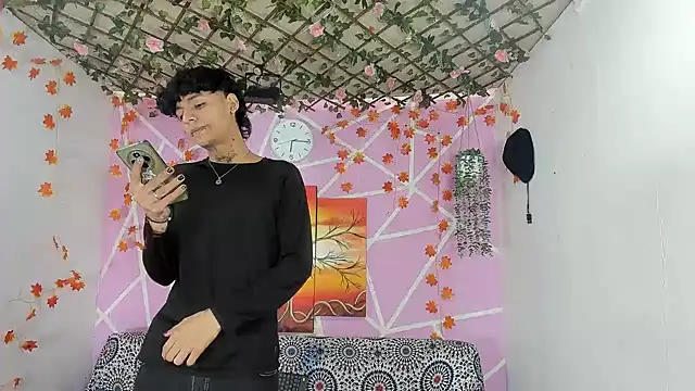 Snapshot of Bastian_boyshot77 chatting on 5, 12, 2025 Bastian boyshot77 online show from 5, 12, 2025