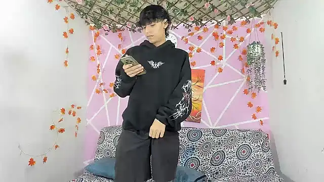 Snapshot of Bastian_boyshot77 chatting on 15, 12, 2025 Bastian boyshot77 online show from 15, 12, 2025