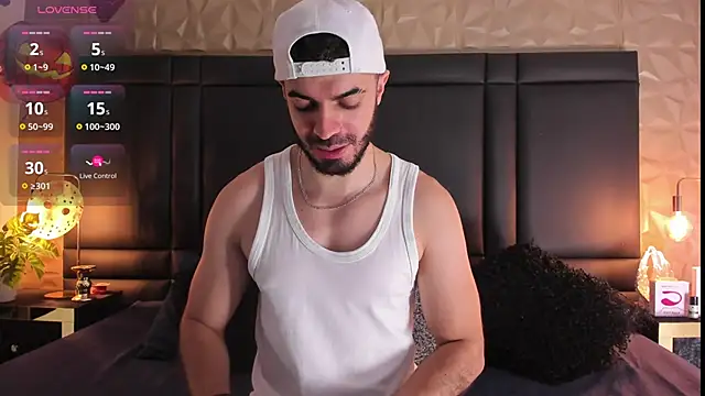 AxelThompson  online show from 13, 10, 2025