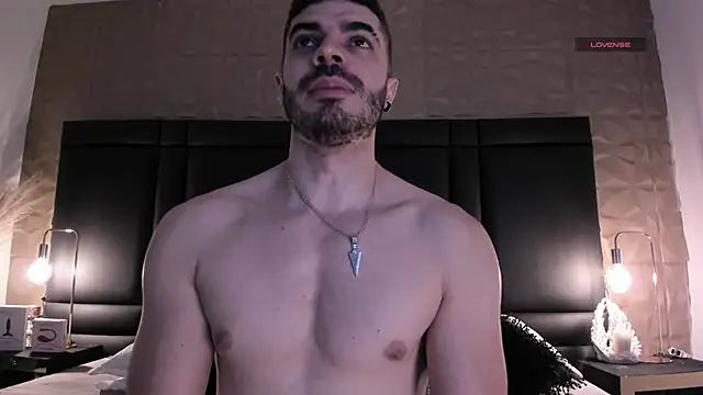 AxelThompson  online show from 22, 11, 2025