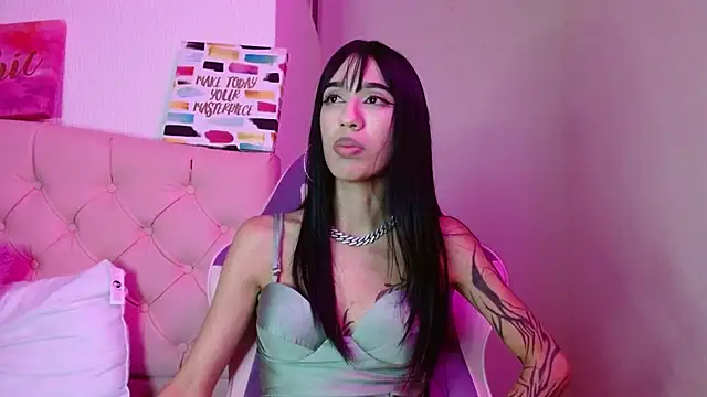 Snapshot of London_Sophia19 chatting on 19, 9, 2025 London Sophia19 online show from 19, 9, 2025