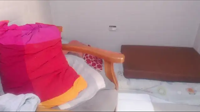 rose-crystal online show from 13, 3, 2026