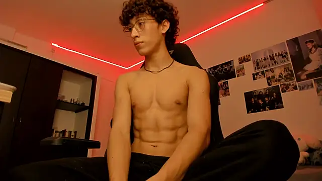 Snapshot of velvet_skyn chatting on 22, 10, 2025 velvet skyn online show from 22, 10, 2025