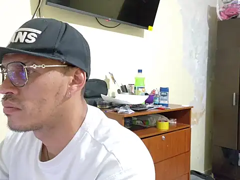 DOBLEWYOSK69G online show from 4, 10, 2025