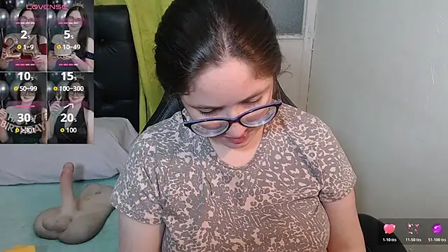 Snapshot of KrystalAdams chatting on 12, 3, 2026 KrystalAdams online show from 12, 3, 2026