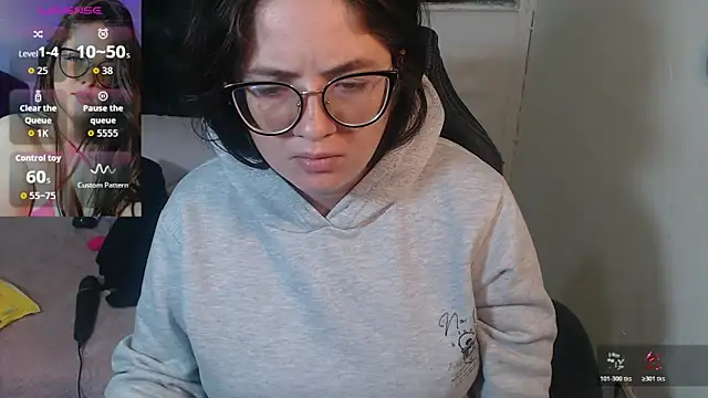 Snapshot of KrystalAdams chatting on 4, 4, 2026 KrystalAdams online show from 4, 4, 2026