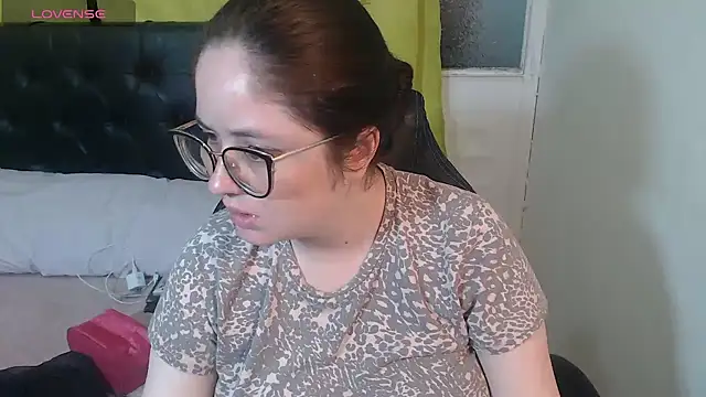 Snapshot of KrystalAdams chatting on 11, 4, 2026 KrystalAdams online show from 11, 4, 2026