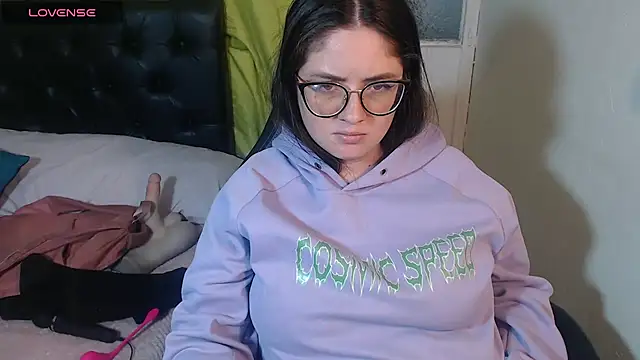 Snapshot of KrystalAdams chatting on 14, 4, 2026 KrystalAdams online show from 14, 4, 2026