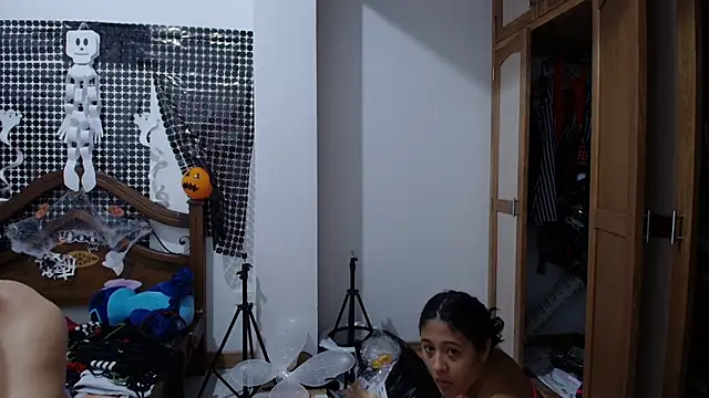 Aria Arthur online show from 2, 11, 2025