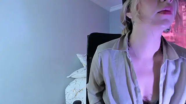 Snapshot of Pamela_Squirtt chatting on 19, 12, 2025 Pamela Squirtt online show from 19, 12, 2025