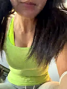 Snapshot of Ninazhang chatting on 11, 5, 2026 Ninazhang online show from 11, 5, 2026